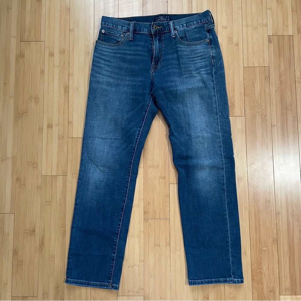 Lucky Brand Straight Leg 221 Original Straight Blue Jeans